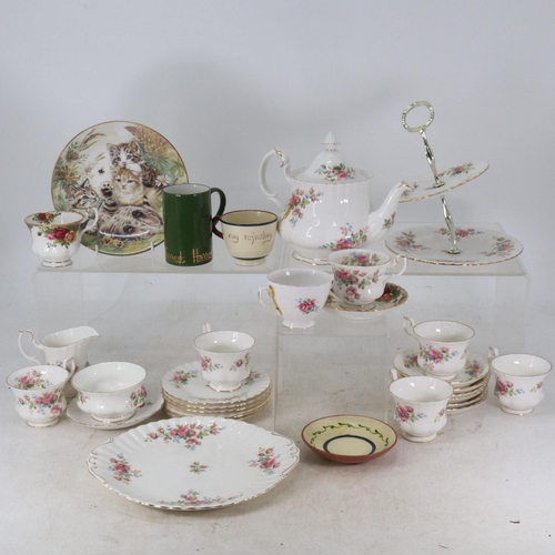 42 - Quantity of Royal Albert Moss Rose Old Country roses and other ceramics