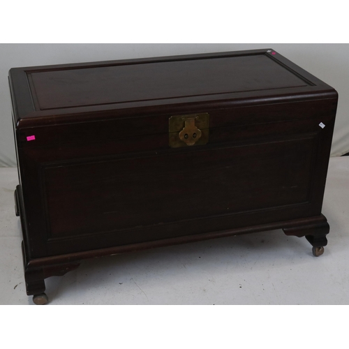 199 - Camphor wood oriental chest