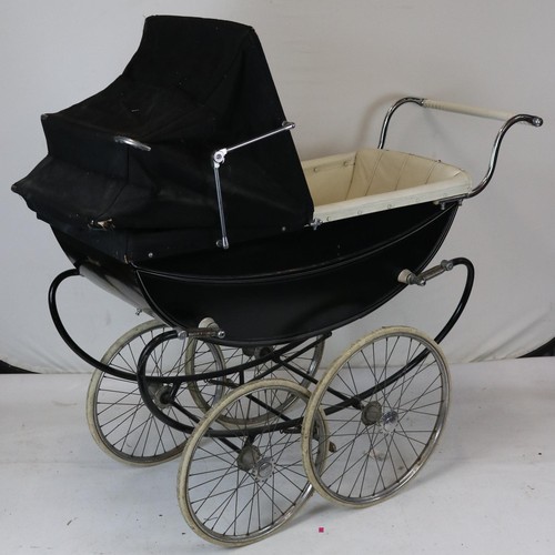 167 - Marmet vintage pram as supplied by Cheltenham cycle Co