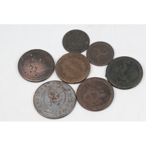 3A - A George III 1813 Isle of Man 1/2 penny, together with three well worn cartwheel pennies, and other ... 