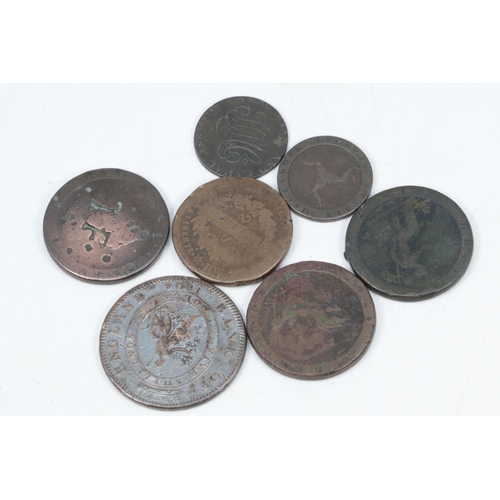 3A - A George III 1813 Isle of Man 1/2 penny, together with three well worn cartwheel pennies, and other ... 