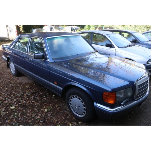 1 - Mercedes Benz 300, 4-door saloon, automatic car in blue finish, reg G471 TAP (1989) 3 litre petrol e... 