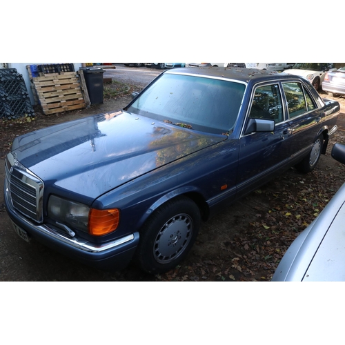 1 - Mercedes Benz 300, 4-door saloon, automatic car in blue finish, reg G471 TAP (1989) 3 litre petrol e... 