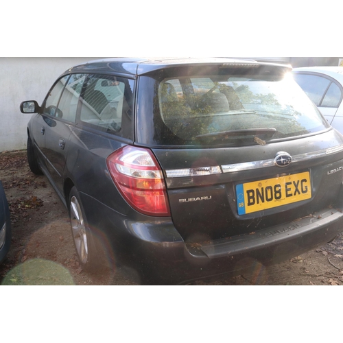 1A - Subaru Legacy SE auto 5-door hatchback automatic in grey finish reg BN08 EXG, 2.5 Litre petrol engin... 