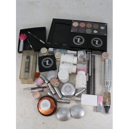 74 - Quantity of assorted makeup and beauty products to include T. Leclerc