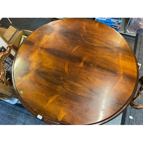 460 - Antique rosewood circular dining table together with four antique rosewood chairs Table measures app... 