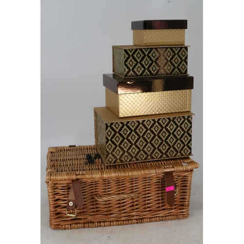 120 - Hamper together with gift boxes