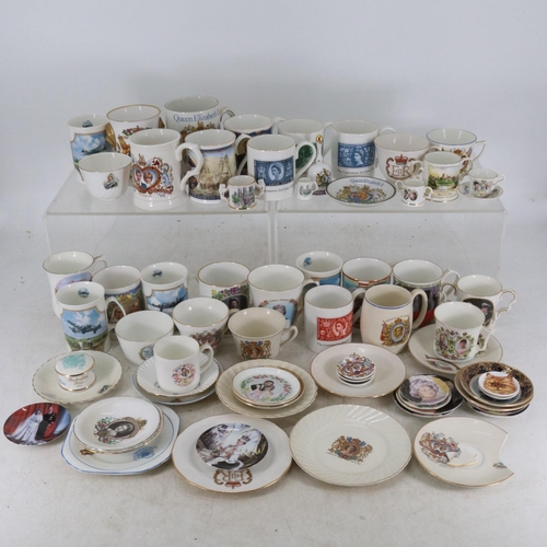 164 - Quantity of assorted commemorative items to include collectors plates, mugs etc