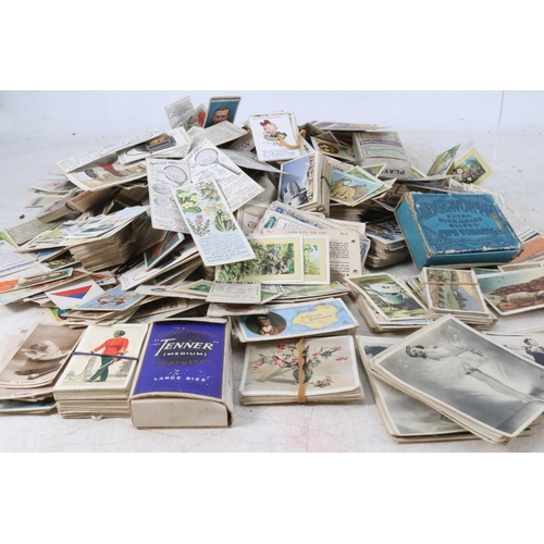 75 - Assortment of vintage cigarette tea cards
