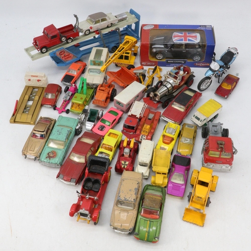 119 - A selection of assorted diecast to include James Bond DB5 with ejector seat and bad guy, Chitty Chat... 