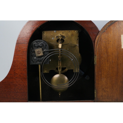 341 - Napoleon hat mantle clock with pendulum