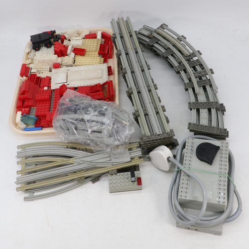 392 - Vintage lego train set/part set? unchecked for completeness