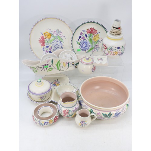 343 - A selection of assorted Poole Pottery traditional pattern ceramics