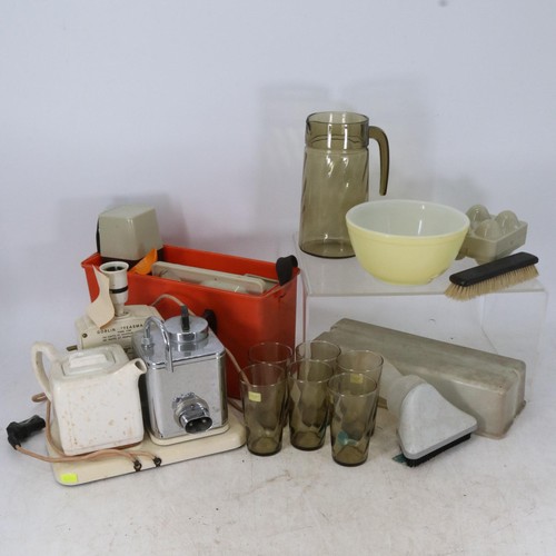 233 - A vintage teas made and other vintage kitchenware. Trade - spares or repairs.