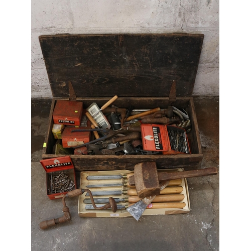 160 - Vintage tool box full of vintage hand tools