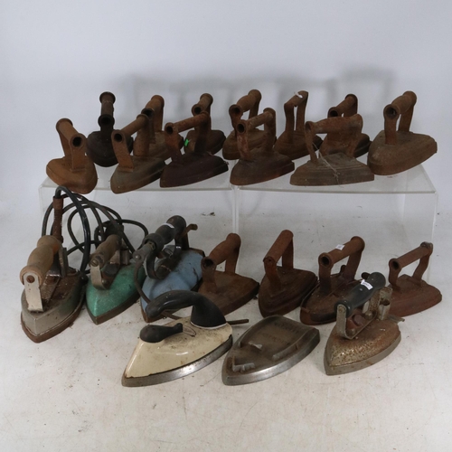 260 - A collection of assorted flat-irons and vintage electric irons. Trade - spares or repairs.