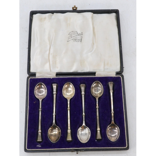 24 - A set of six silver hallmarked spoons, impressed silver to handles (approx. weight 60g)