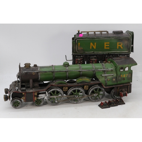 394 - Large tinplate Flying Scotsman engine and tender model