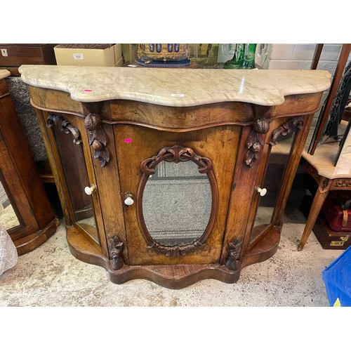 442 - Antique mahogany chiffonier with marble top (measures approx. L124cm x W40 x H85cm) ( noted  crude r... 