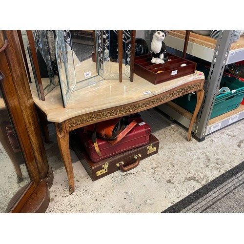 446 - French reproduction marble topped table (measures approx. L90cm x D54cm x H48cm)