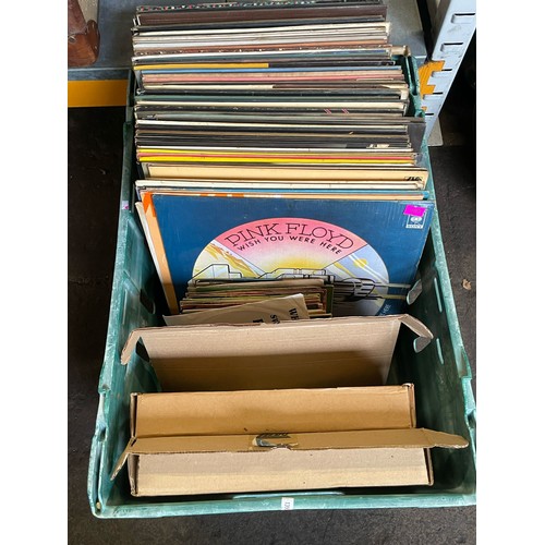 267 - Good quantity of Jazz records and easy listening, Beatles and a selection of mainly jazz ]45 singles