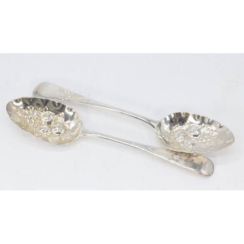 13 - Pair of victorian silver berry spoons (weight approx. 140g).