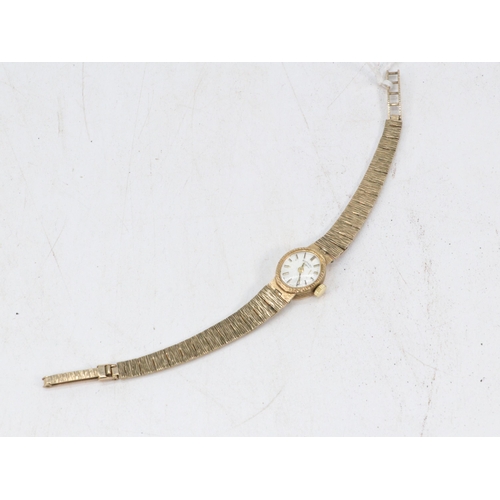 192 - Ladies Rotary 9ct gold wristwatch and strap