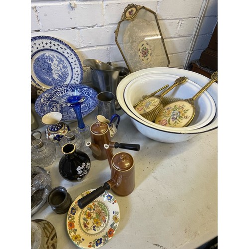 498 - Large quantity of assorted general goods, Metal wares, plated tray, Dressing table vanity set, ename... 