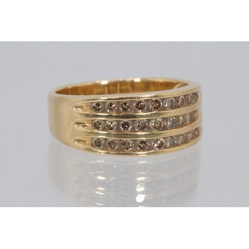 185 - 18ct gold ring set with three rows of diamond chips (approx. weight 7.2g)