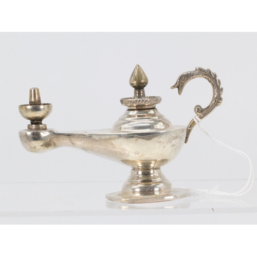 20 - Egyptian silver hallmarked Aladdin's style lamp (approx. weight 89g, 10cm long)