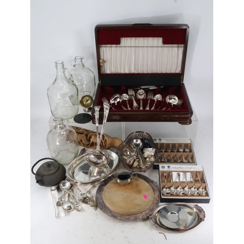 178 - Selection of Silver plated items, cutlery / flatware, bottles, carving and more