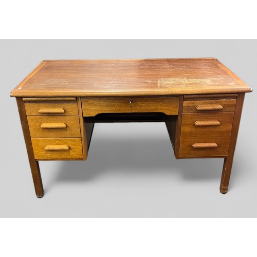 184 - Mid century office desk measures apprx 135w x 76d x 77hcn