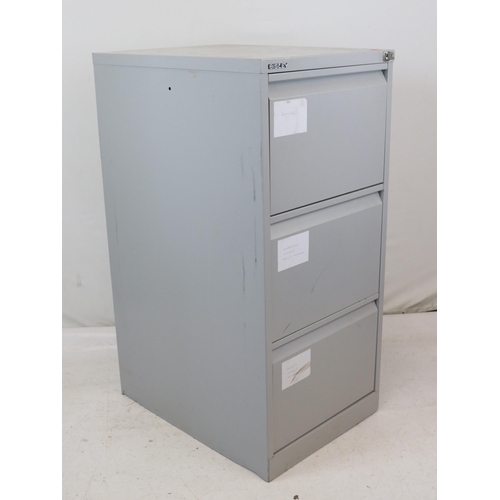 274 - A 3 draw metal Bisley filing cabinet with key. Measures approx. 47w x 62d x 101cmh