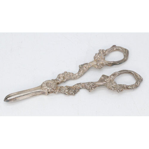 23 - A pair of silver hallmarked grape scissors. (approx. weight 110g, approx. 16cm long)