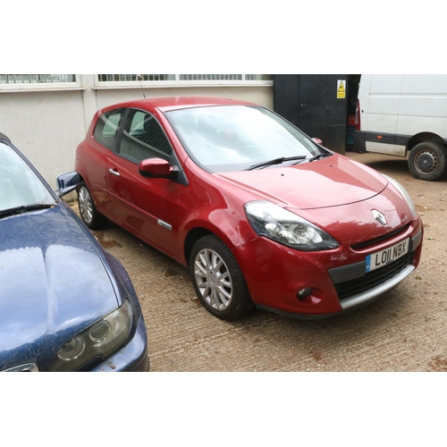 1A - Renault Clio three door hatchback, Diesel 1461cc, 48,522 miles with V5 and one key