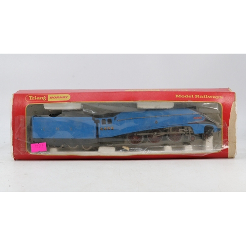 247 - Boxed (tatty) Triang Hornby engine and tender Merlin LNER 4486