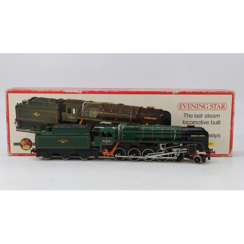 251 - Boxed Triang Hornby locomotive and tender Evening Star 92220 R861
