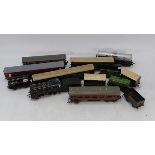 298 - Trix tin plate railway together with some Dublo similar