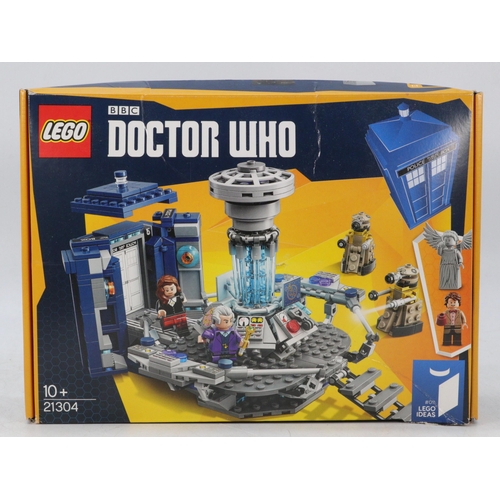 312 - Boxed lego Doctor Who set 21304 to include figures and instruction book (set not checked for piece c... 