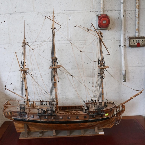 58 - Model of a Galleon measures approx. 100cm (inspect)