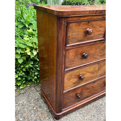 530 - Antique mahogany straight fronted chest of drawers. Noted some of the bead has fallen off but is in ... 