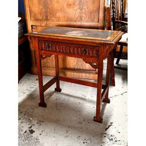 298 - Oak single drawer side table with inset leather top (measures approx. L76cm x D40cm x H73cm)