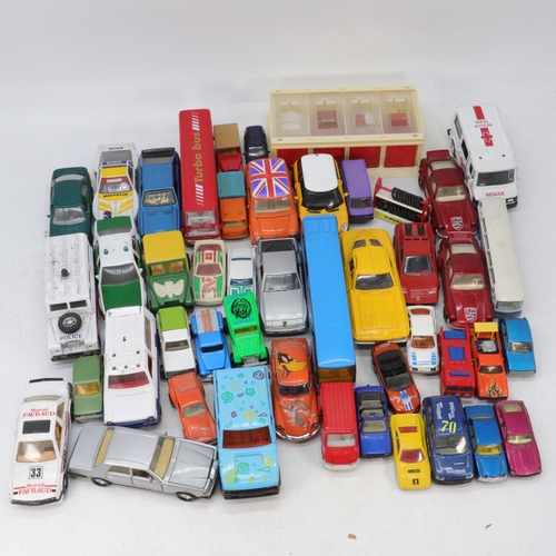 489 - A carton containing a quantity of assorted diecast vehicles various makes including Welly, Matchbox,... 