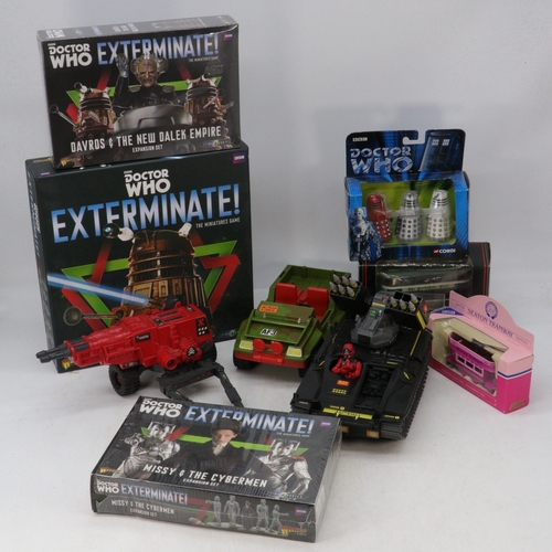 514 - Mixed quantity of toys to include Dr Who Exterminate the miniatures game, other Dr Who items, Vintag... 