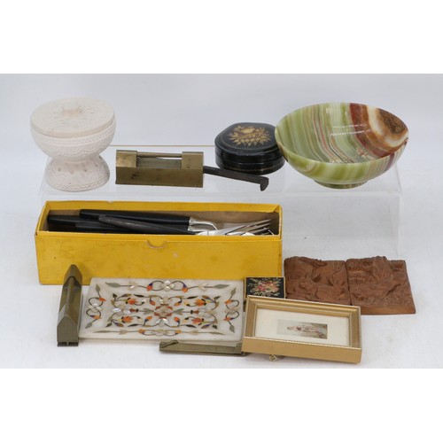 371A - Quantity of items to include green bowl, pair of carved wooden plaques, miniature lacquer work trink... 