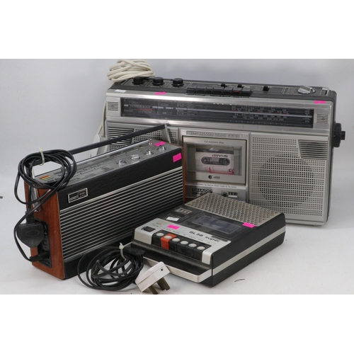 589 - Roberts RCS80 radio and a Sharp GS-6060 tape player and an ITT Sl58 tape player trade/spares/repairs