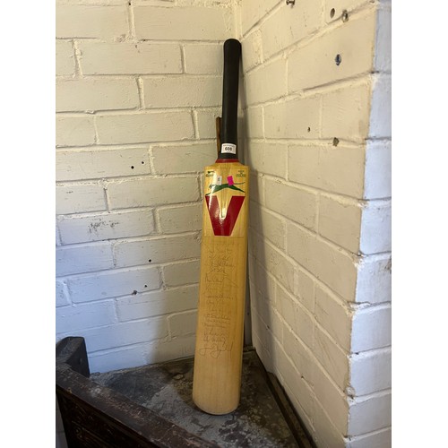 608 - Vintage Slazenger cricket bat signed by Yorkshire team in 1985