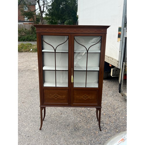 594 - Edwardian mahogany and satinwood inlaid display cabinet (measures approx. H172cm x L107cm x D35cm on... 