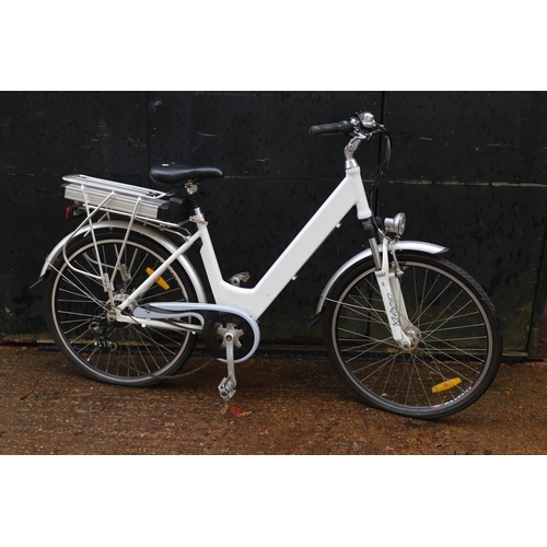 520 - Electric ladies city shopper bike untested trade/spares/repairs (no charger)