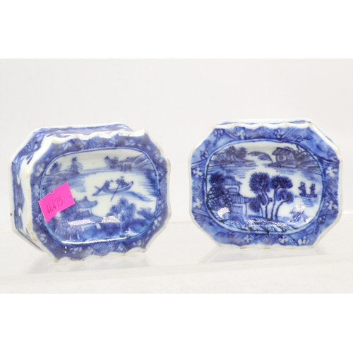 50 - 18c Chinese blue and white salts